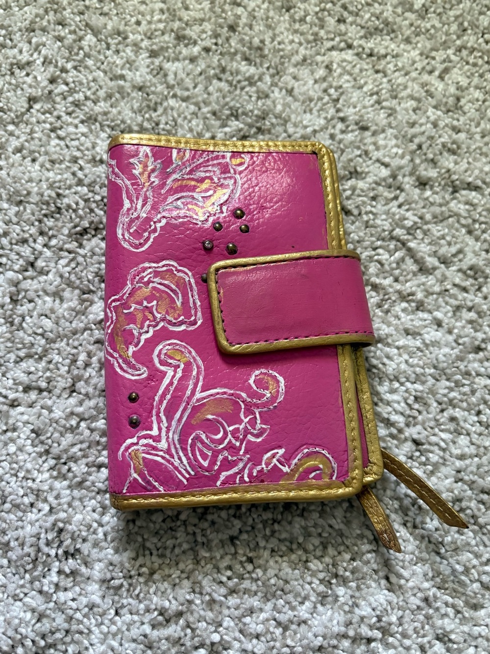 Fossil leather wallet bohemian-style floral print and studded details 5”x3”